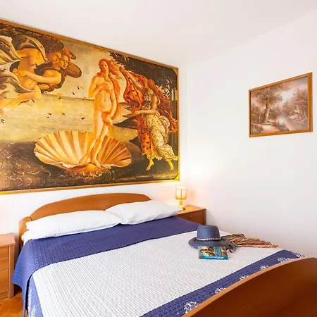 Beach 3 * Podstrana