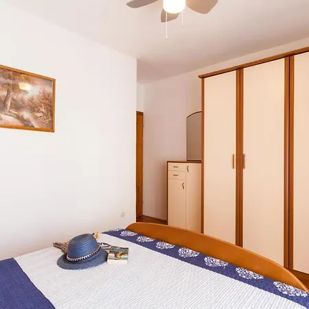 Beach 3 * Podstrana